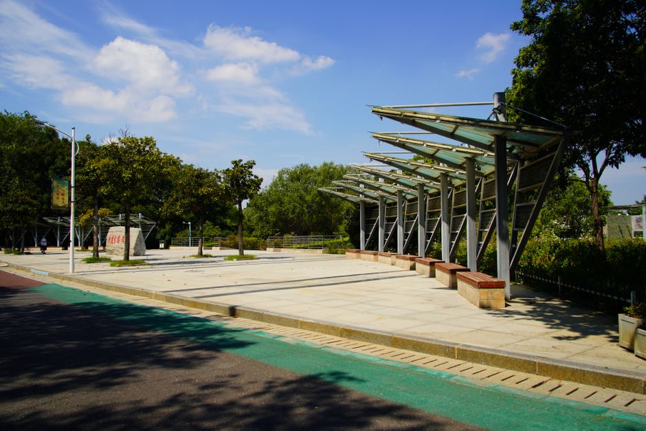 成都温江区商业街雨棚遮阳棚改造要审批吗？2026城管报建流程和设计要点