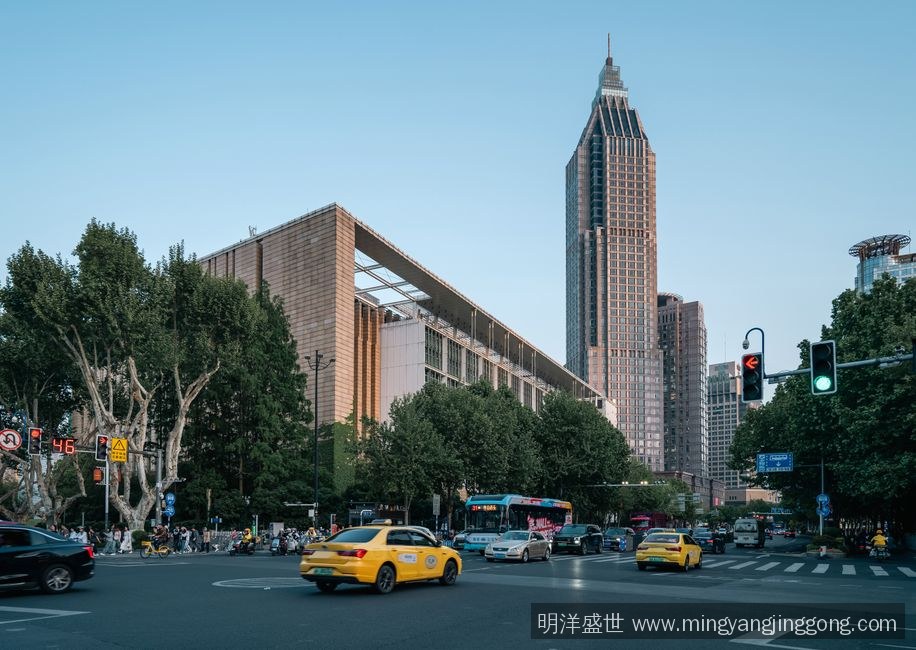 成都郫都区建材市场改造升级怎么做？从露天堆场到展示体验中心的转型要花多少钱