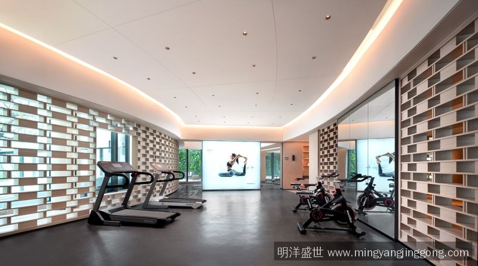 成都锦江区健身房装修，地面减震和通风到底怎么做才不踩坑？