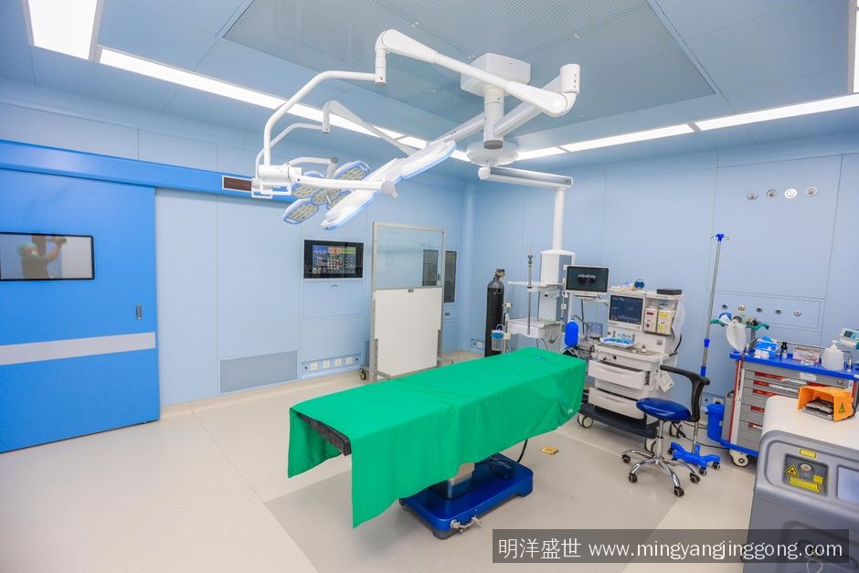 成都高新区PVC商用地板多少钱一平？诊所店铺地面选材避坑