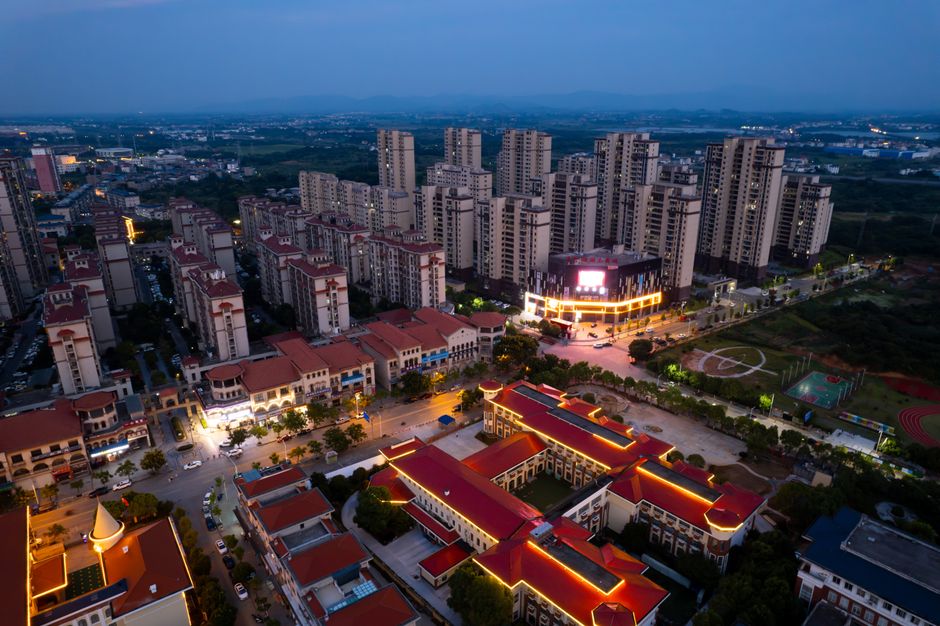 成都龙泉驿区免费设计和收费设计差在哪？设计师能帮你省多少钱？
