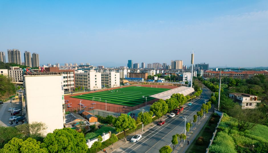 成都龙泉驿区教育综合体装修多少钱一平？多业态空间怎么划分才不踩坑？