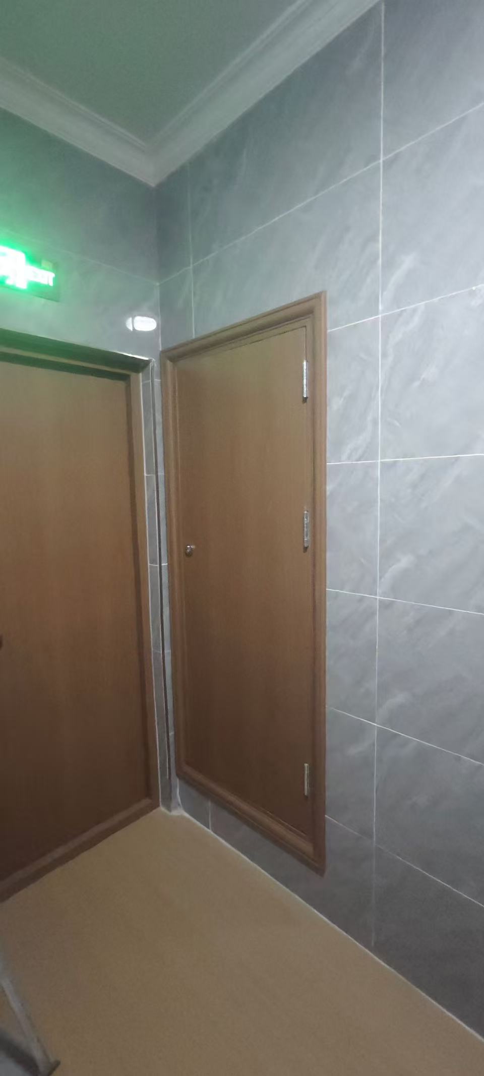 成都龙泉驿区卫生间翻新瓷砖空鼓怎么处理？局部修补还是全敲？