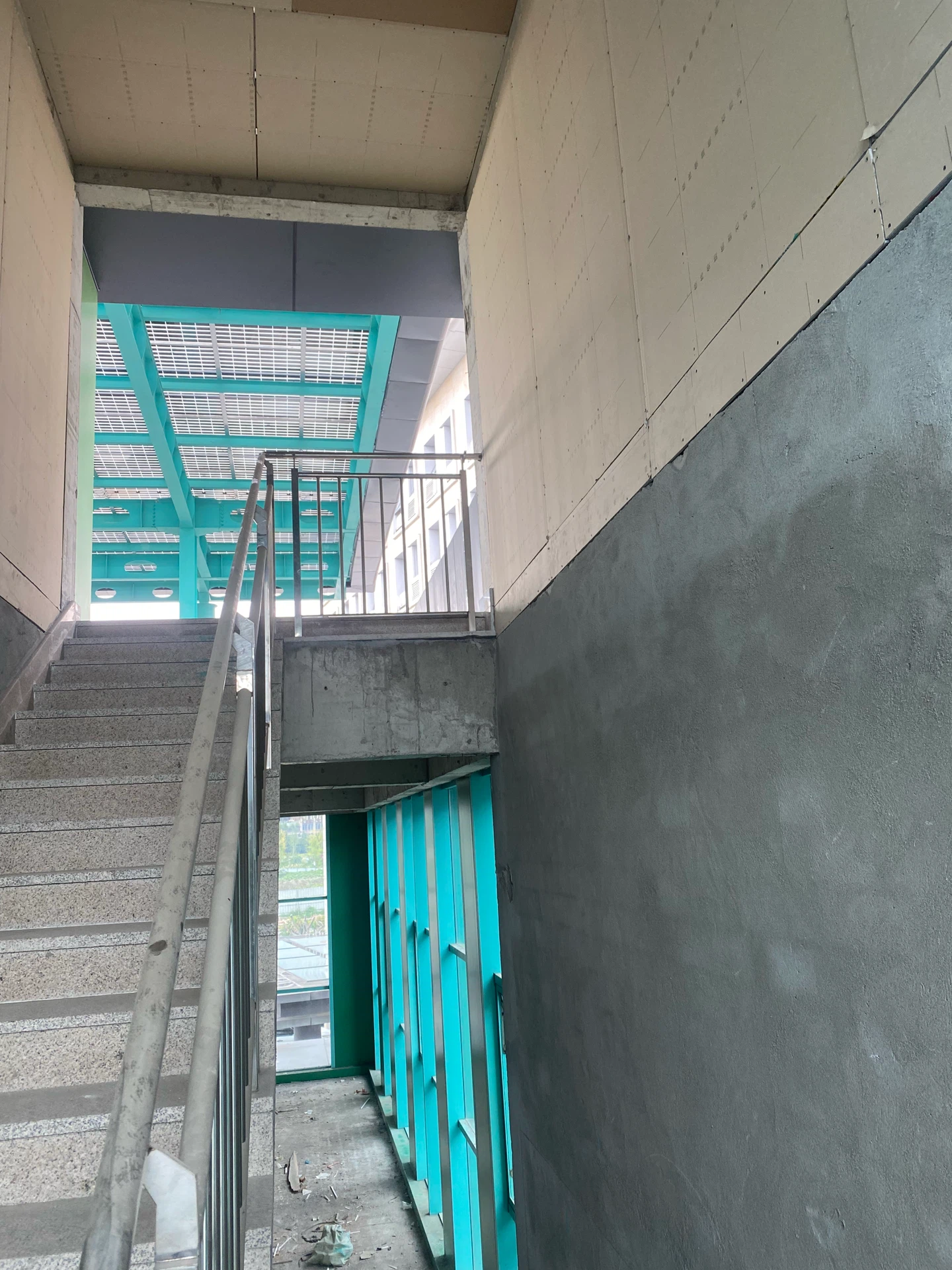 客厅装修成都旧房翻新改造施工现场